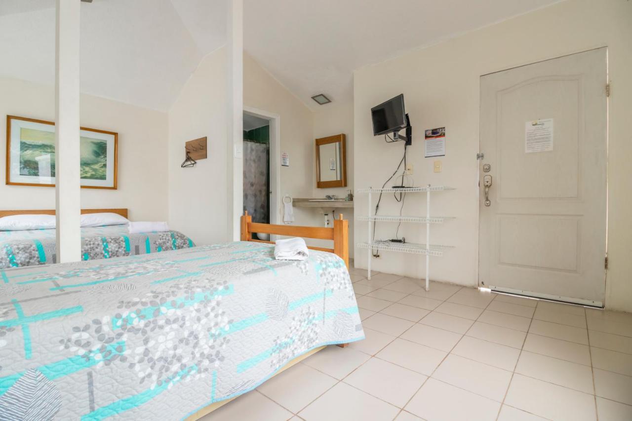 Oceanic Lodge Tonsupa Ngoại thất bức ảnh